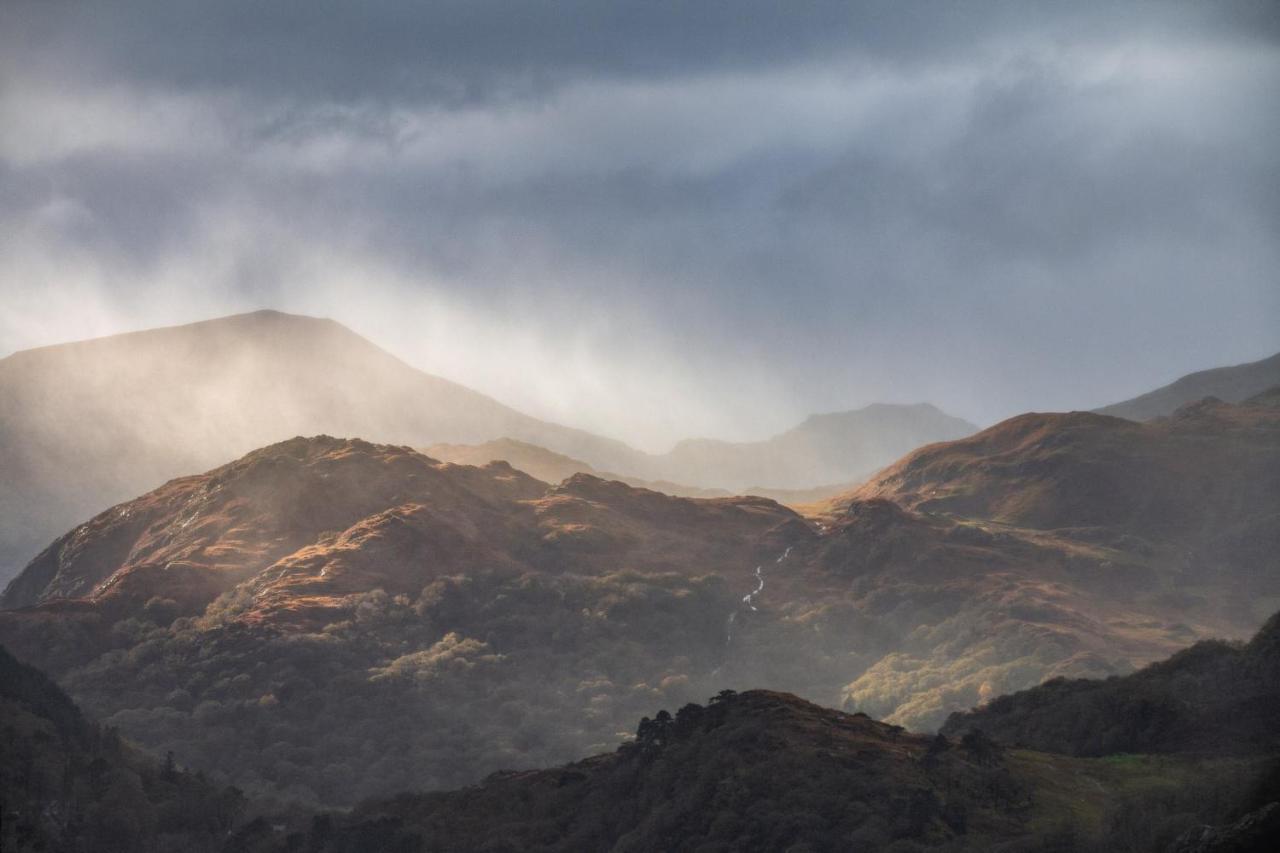 Hotel Bryn Dinas Camping Pods At The Foot Of Mt Snowdon Beddgelert Exterior foto