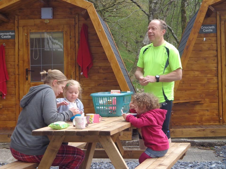 Hotel Bryn Dinas Camping Pods At The Foot Of Mt Snowdon Beddgelert Zimmer foto